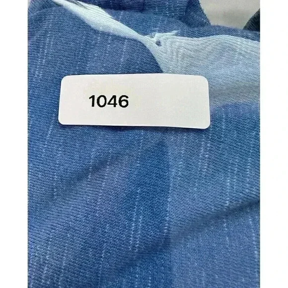 Columbia Women's Size Large Cades Cape Blue Tank Top Split Lower Back - Picture 7 of 7